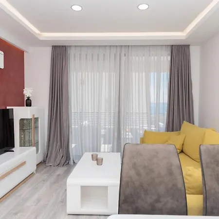 Lovric Макарська