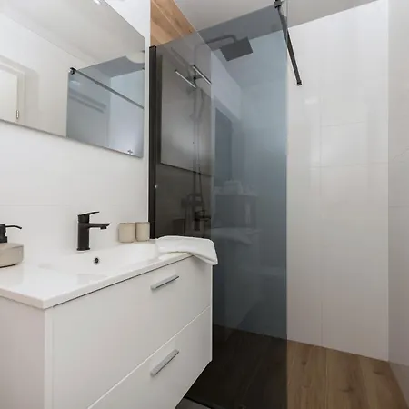 Lovric Apartment Makarska